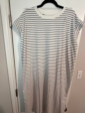 Black & White Striped T-Shirt Dress, XXL